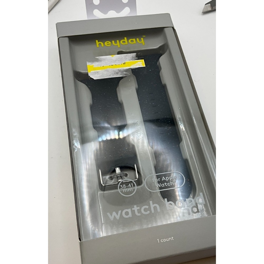 Heyday apple i watch band, new in original package 38-41mm, nice find